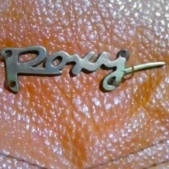 Roxy Leather w Fringe Crossbody/Shoulder Bag Signature Embossed Lt Brn Like New - Picture 4 of 8